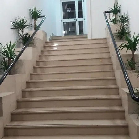 Erifra Piccolo Oda ve Kahvaltı Cosenza
