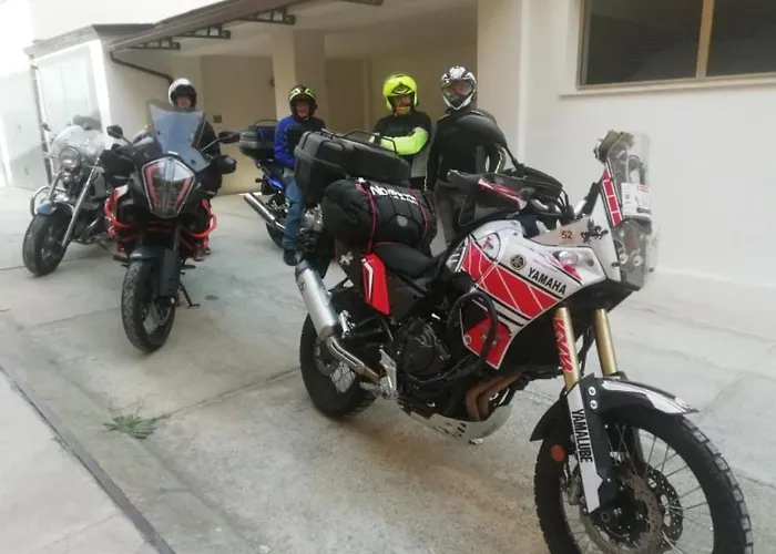 Erifra Piccolo 住宿加早餐酒店 科森扎